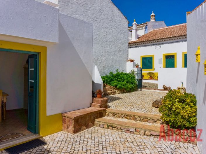 Image No.12-1 Bed House for sale