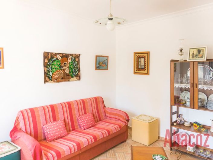 Image No.6-1 Bed House for sale