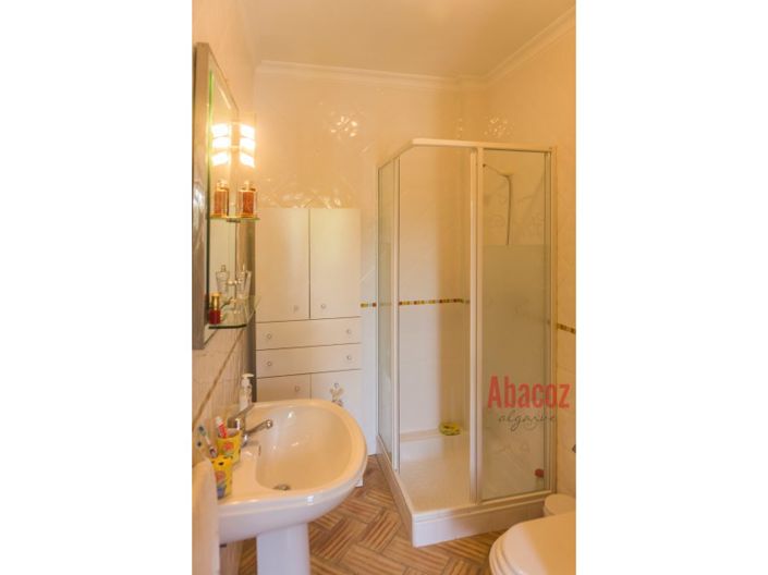 Image No.9-1 Bed House for sale