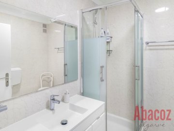 id26c1c301-0000-0500-0000-000018f6cb0b