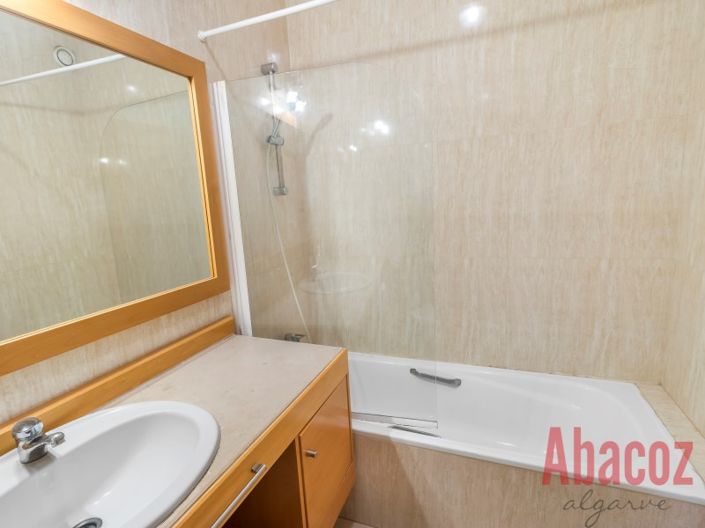 Image No.18-4 Bed Apartment for sale