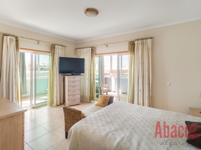 Image No.3-4 Bed Apartment for sale