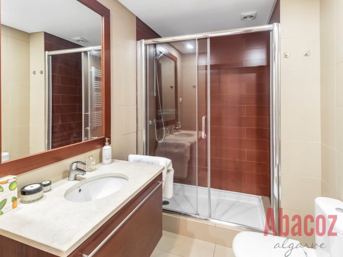 Image No.20-3 Bed Apartment for sale