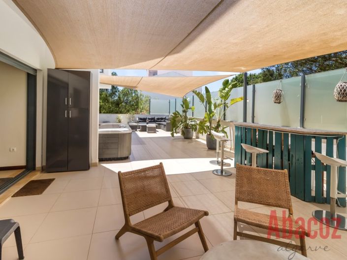 Image No.26-3 Bed Apartment for sale