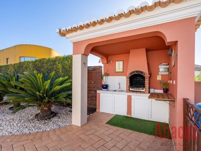 Image No.10-4 Bed Villa for sale