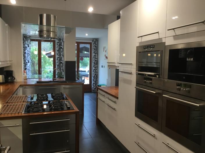 Image No.7-14 Bed Country Property for sale