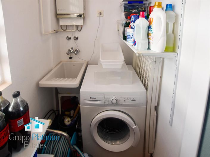 Image No.10-2 Bed Property for sale