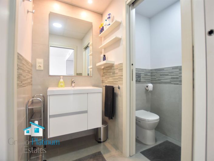 Image No.22-2 Bed Property for sale