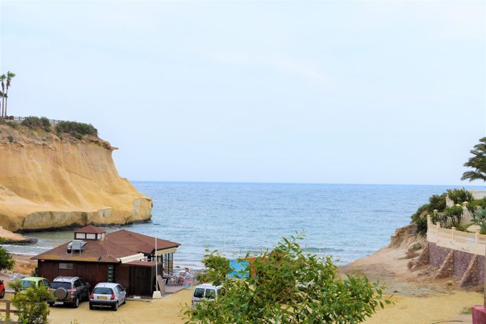 Image No.19-3 Bed Villa for sale