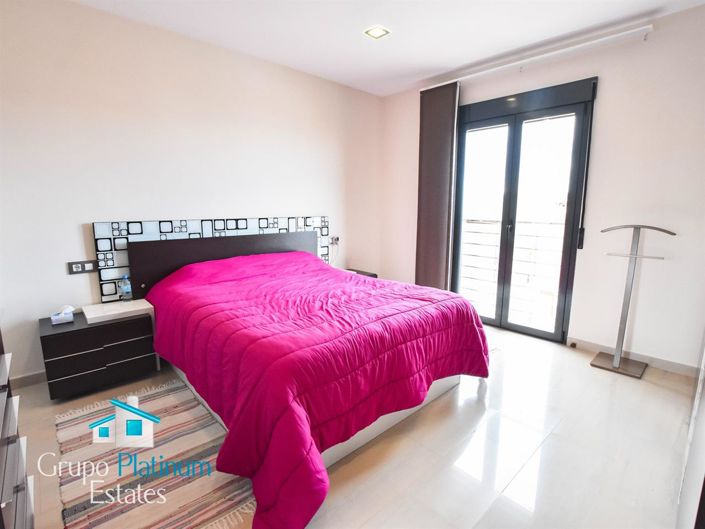 Image No.25-3 Bed Villa for sale