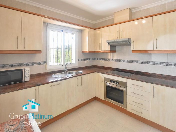 Image No.8-3 Bed Villa for sale