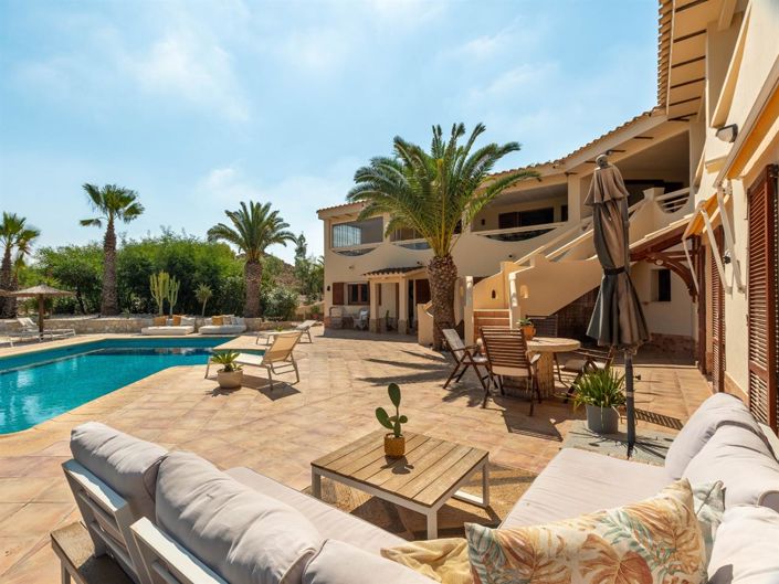 Image No.38-10 Bed Villa for sale