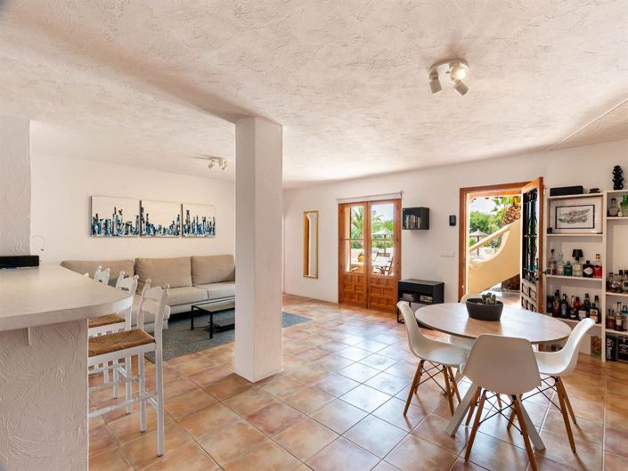 Image No.40-10 Bed Villa for sale