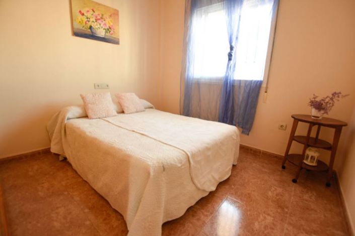 Image No.8-2 Bed Property for sale