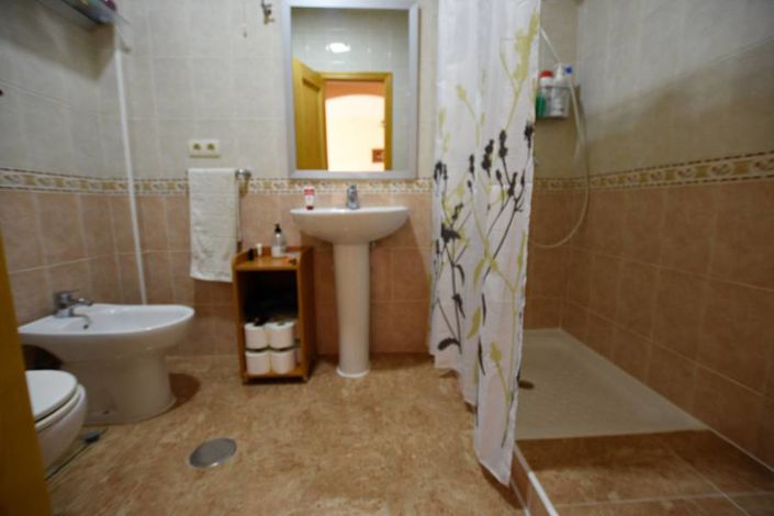 Image No.9-2 Bed Property for sale