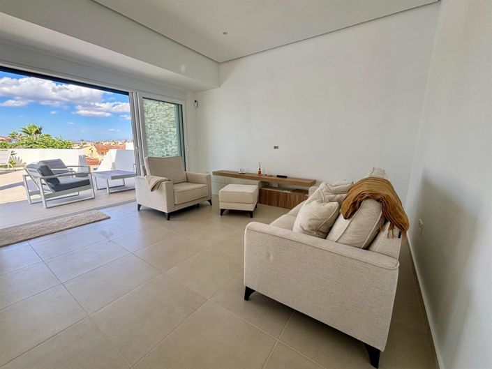 Image No.11-3 Bed Villa for sale