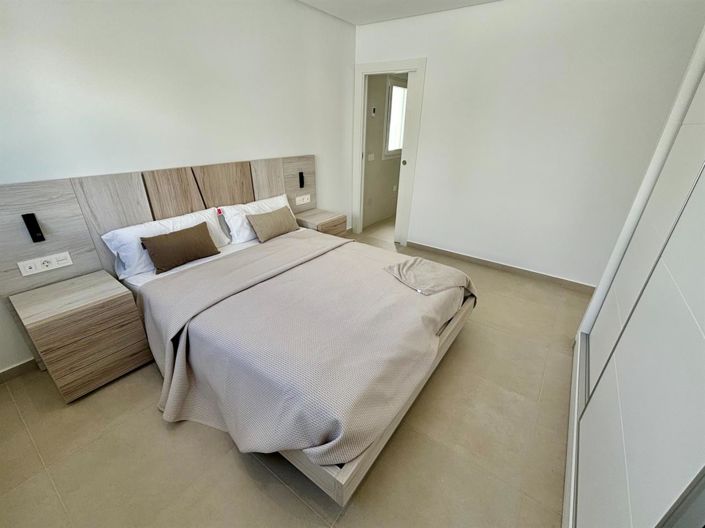 Image No.15-3 Bed Villa for sale