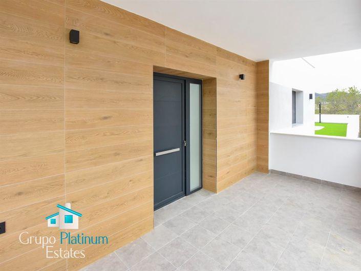 Image No.5-3 Bed Villa for sale