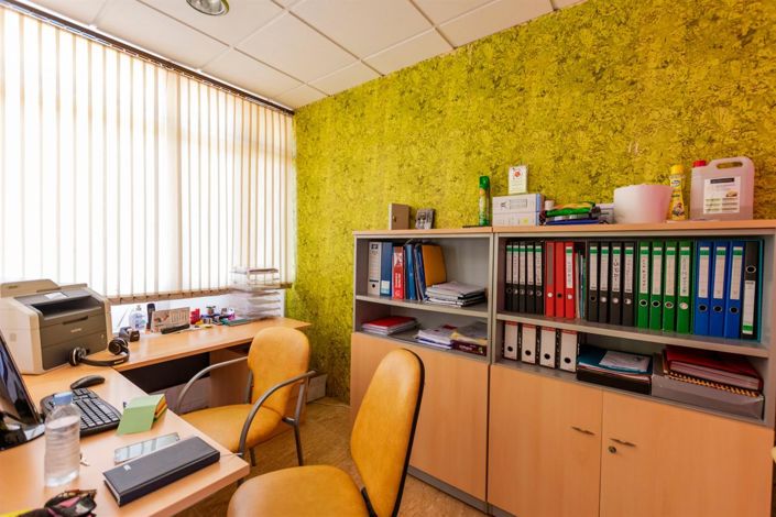 Image No.8-3 Bed Property for sale