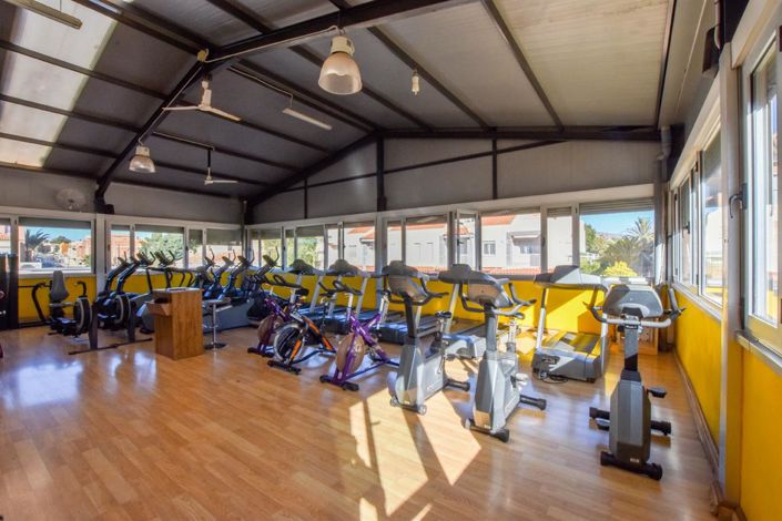 Image No.28-3 Bed Property for sale