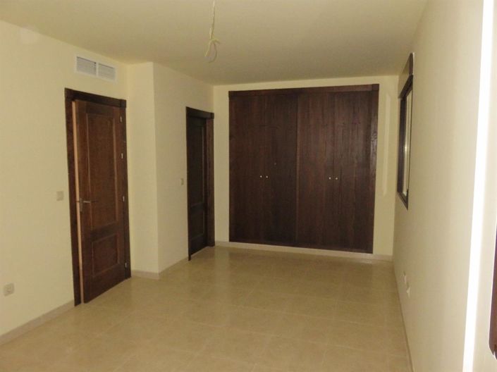 Image No.22-5 Bed Villa for sale