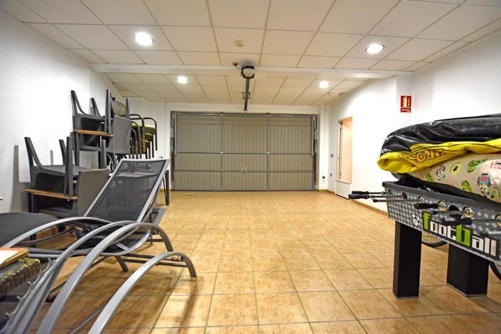 Image No.31-7 Bed Property for sale