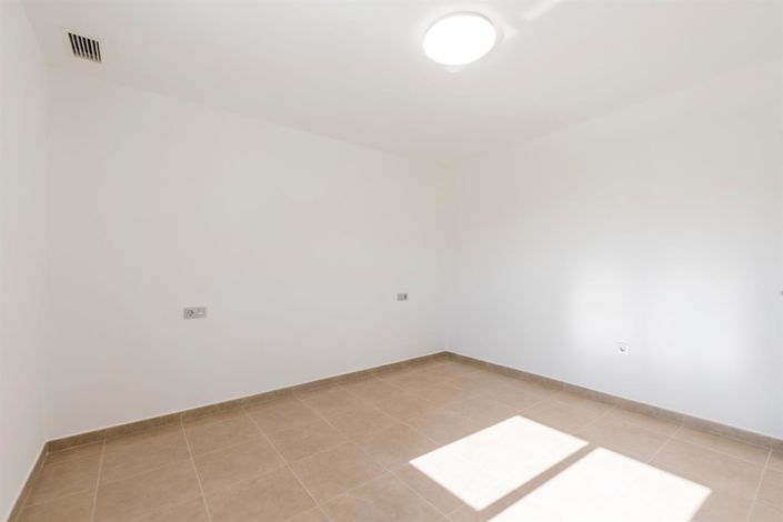 Image No.15-3 Bed Villa for sale