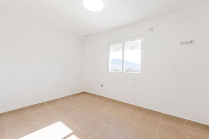 Image No.19-3 Bed Villa for sale