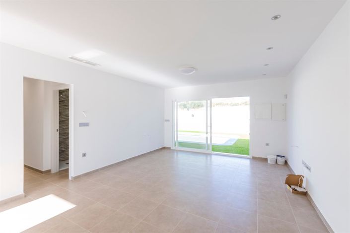 Image No.3-3 Bed Villa for sale