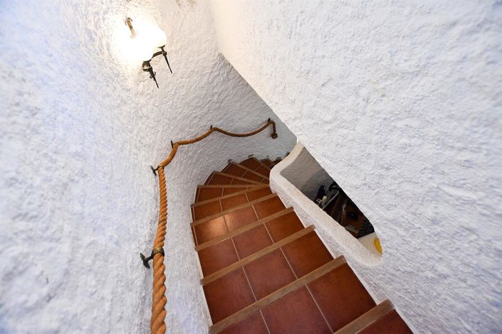 Image No.36-5 Bed Villa for sale