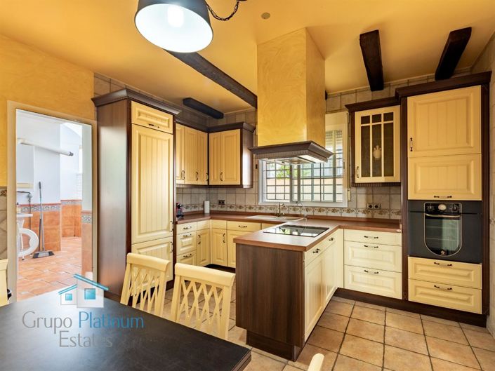 Image No.12-3 Bed Villa for sale