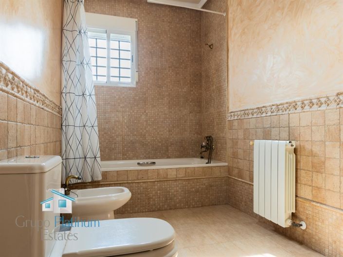 Image No.18-3 Bed Villa for sale