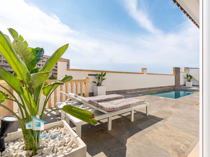 Image No.2-3 Bed Villa for sale
