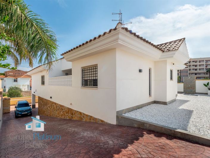 Image No.24-3 Bed Villa for sale