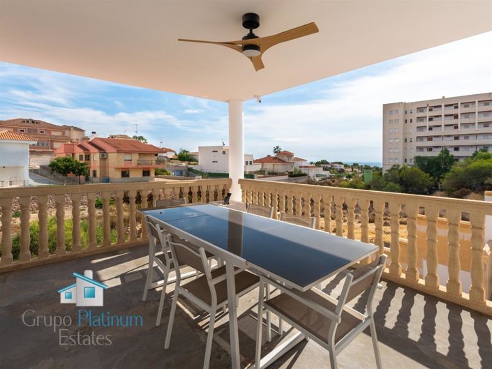 Image No.3-3 Bed Villa for sale