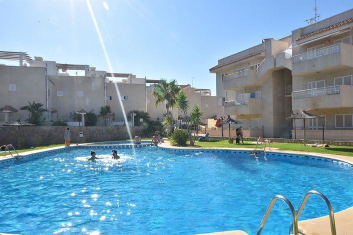 Image No.20-2 Bed Apartment for sale