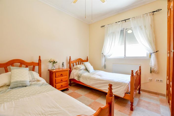 Image No.19-2 Bed Property for sale