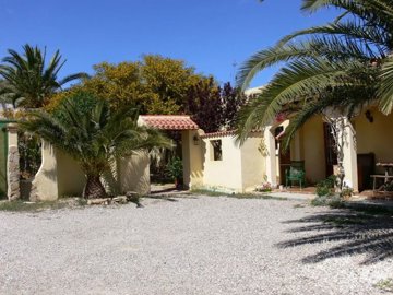 17709-villa-for-sale-in-palomares-159305-larg