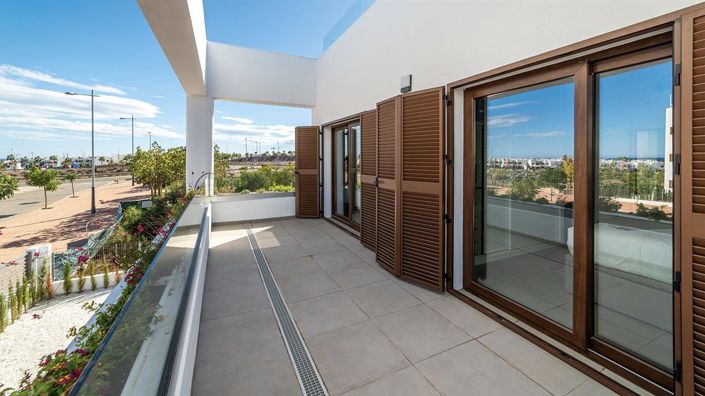 Image No.11-3 Bed Property for sale