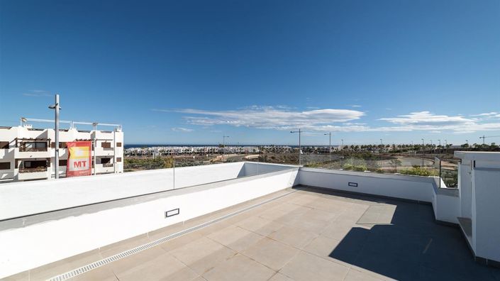 Image No.15-3 Bed Property for sale