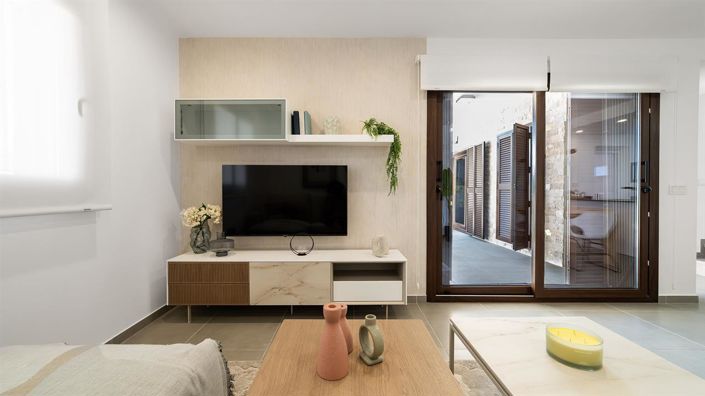 Image No.17-3 Bed Property for sale