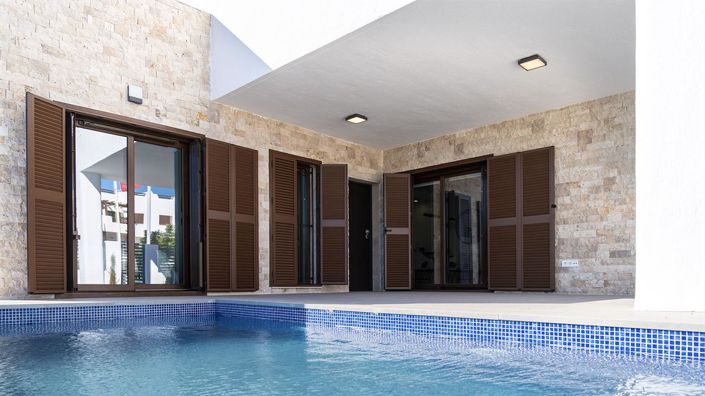 Image No.5-3 Bed Property for sale