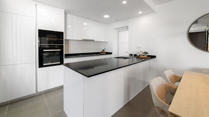 Image No.9-3 Bed Property for sale