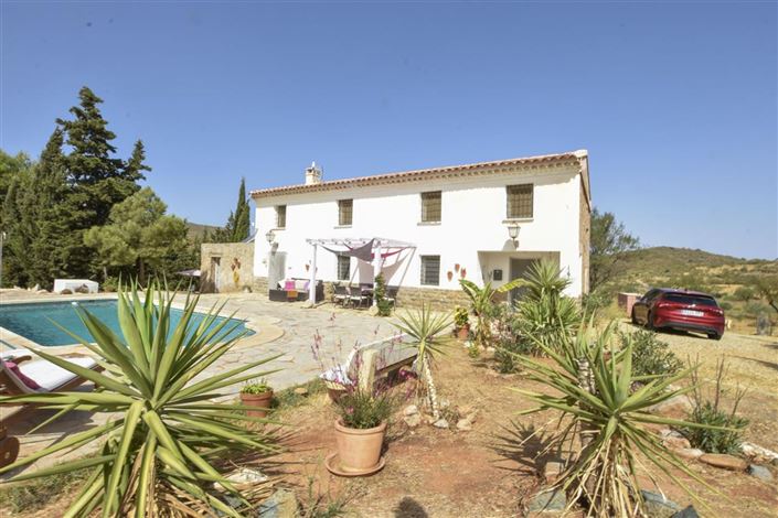 Image No.1-5 Bed Villa for sale