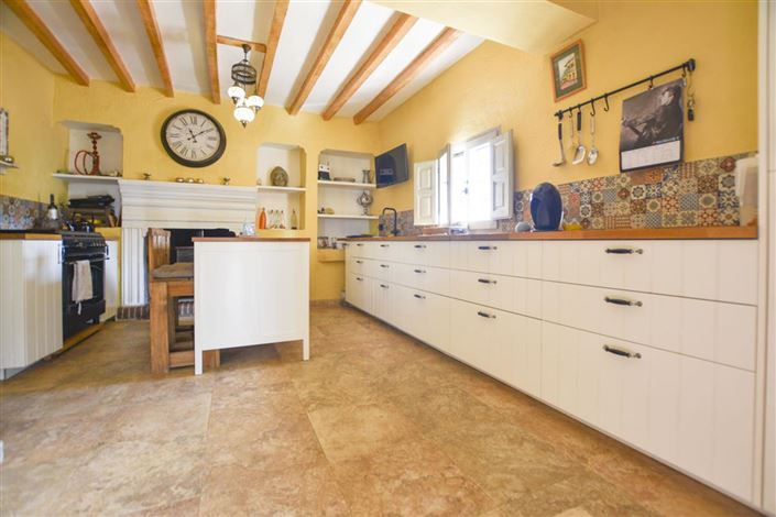 Image No.2-Villa de 5 chambres à vendre à Lubrín