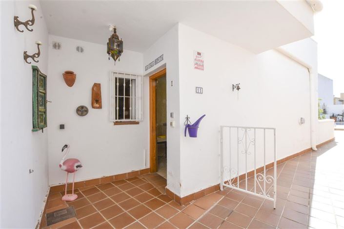 Image No.28-2 Bed Apartment for sale