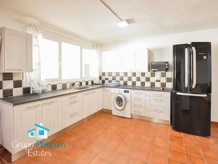 Image No.29-5 Bed Villa for sale