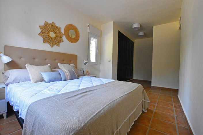 Image No.22-3 Bed Villa for sale