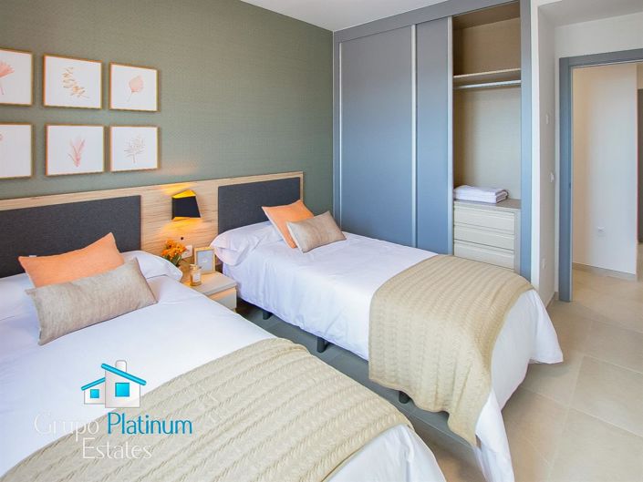 Image No.20-2 Bed Apartment for sale