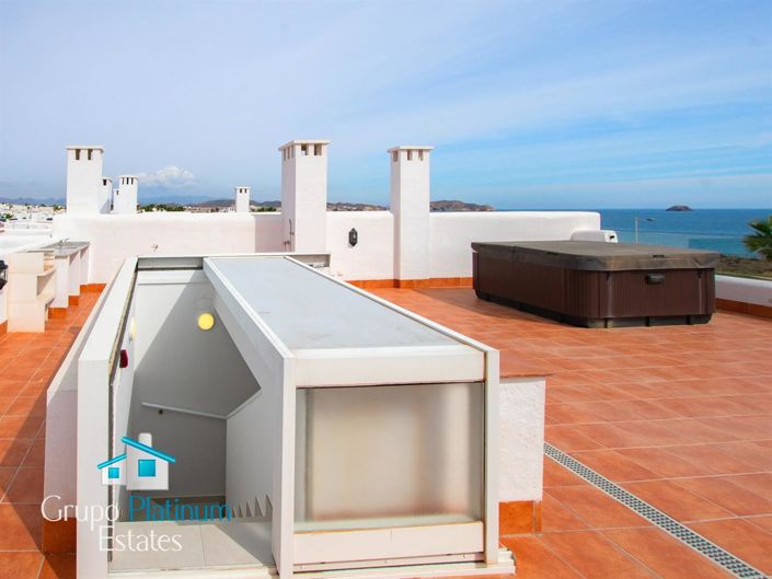 Image No.8-2 Bed Apartment for sale